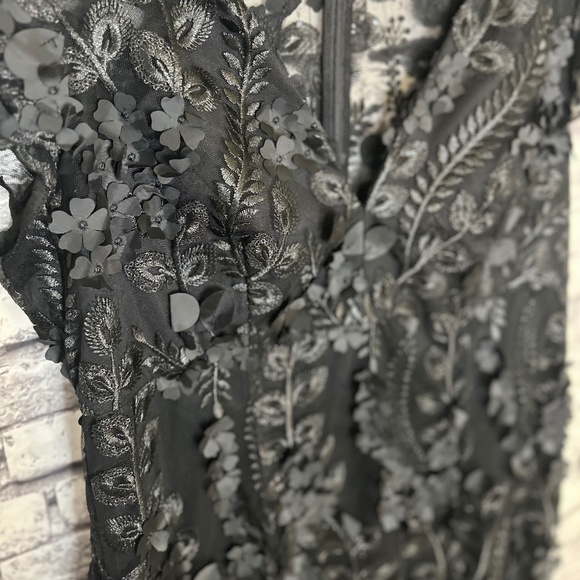 Carmen Marc Valvo Black Lace and Floral Maxi Dress Size 12 - Picture 8 of 11